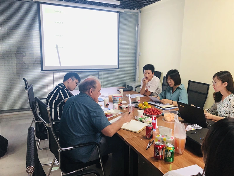 US Clients Visit Our Company for Soda Ash Cooperation Neg